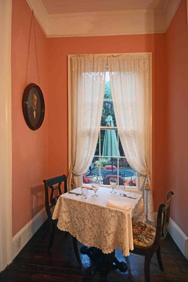 1872 Denham Inn Monticello Esterno foto