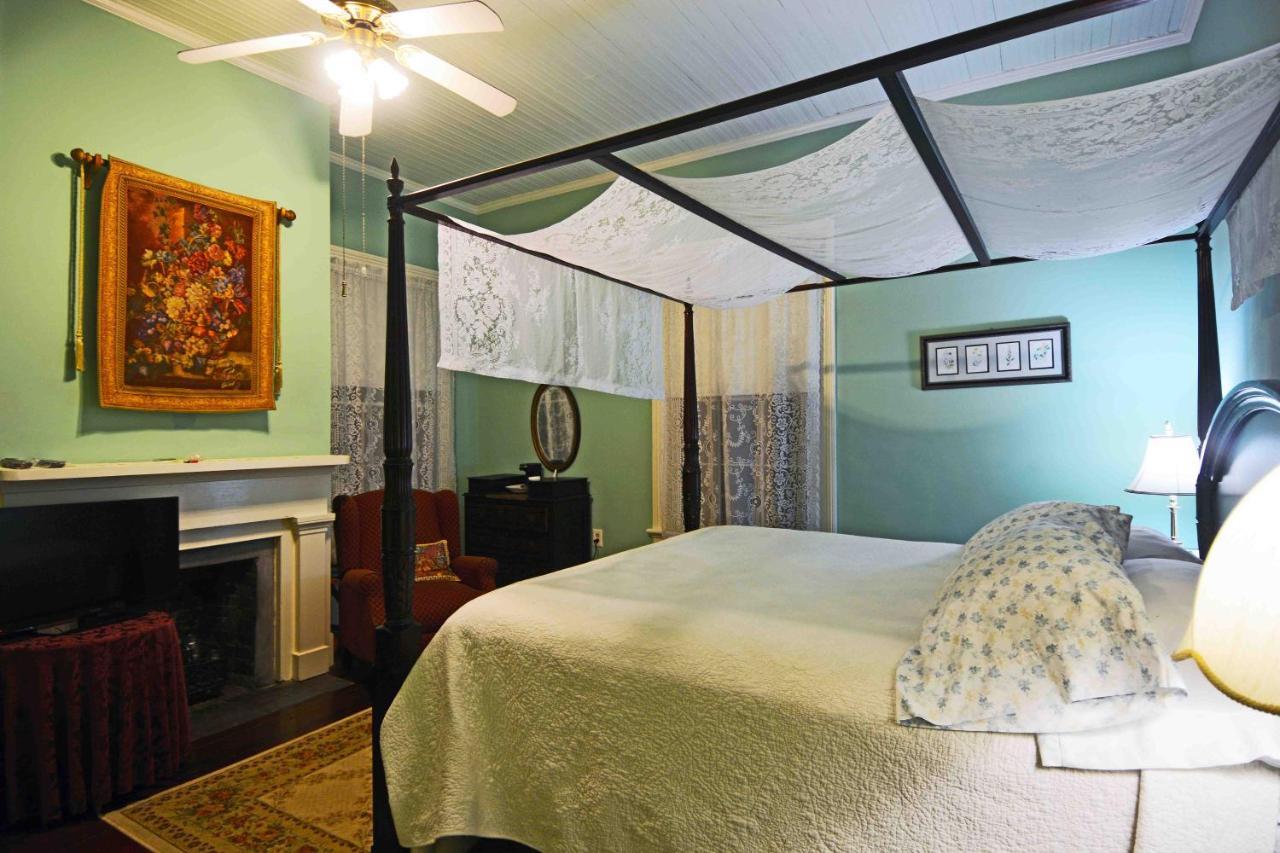 1872 Denham Inn Monticello Esterno foto