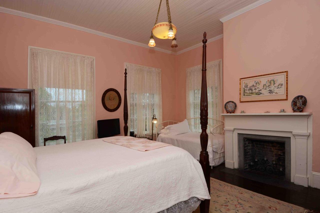 1872 Denham Inn Monticello Esterno foto