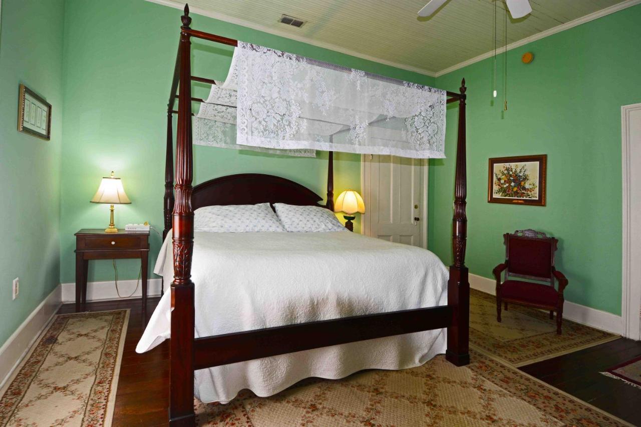 1872 Denham Inn Monticello Esterno foto