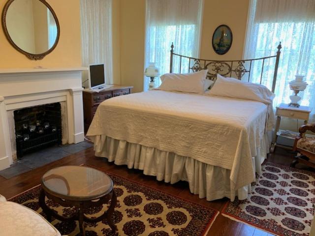 1872 Denham Inn Monticello Esterno foto